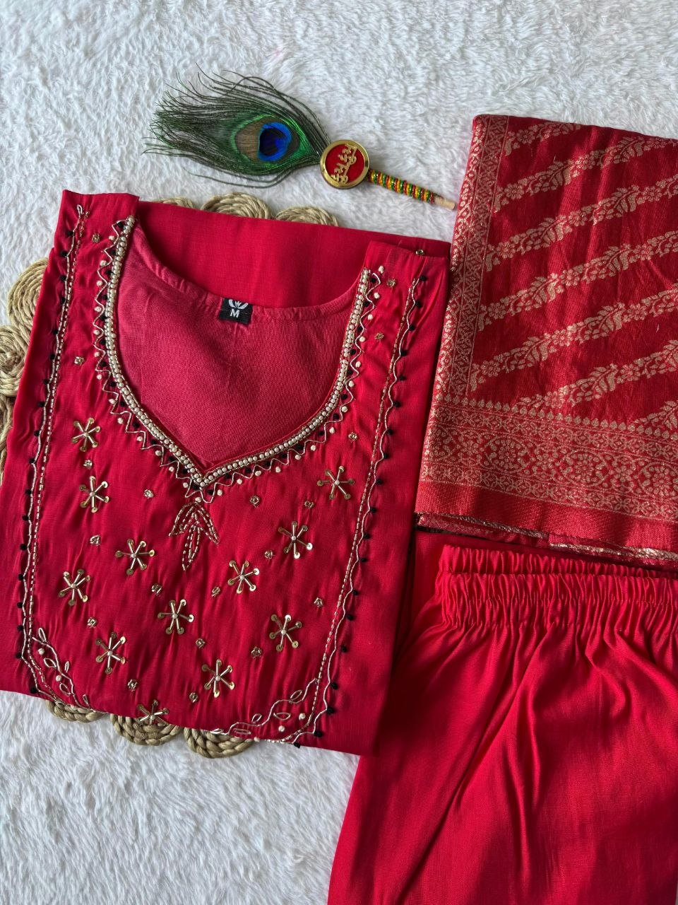 Premium Mul Chanderi Kurti Set With Duppata And Pant