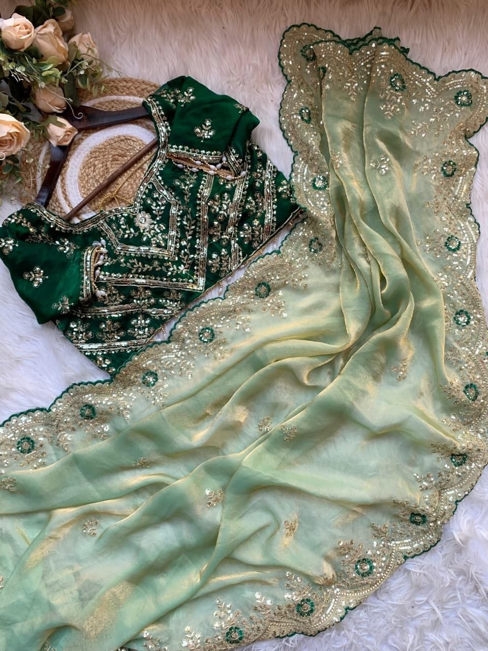Very Soft nd Elegant Rich look fendy sartin saree