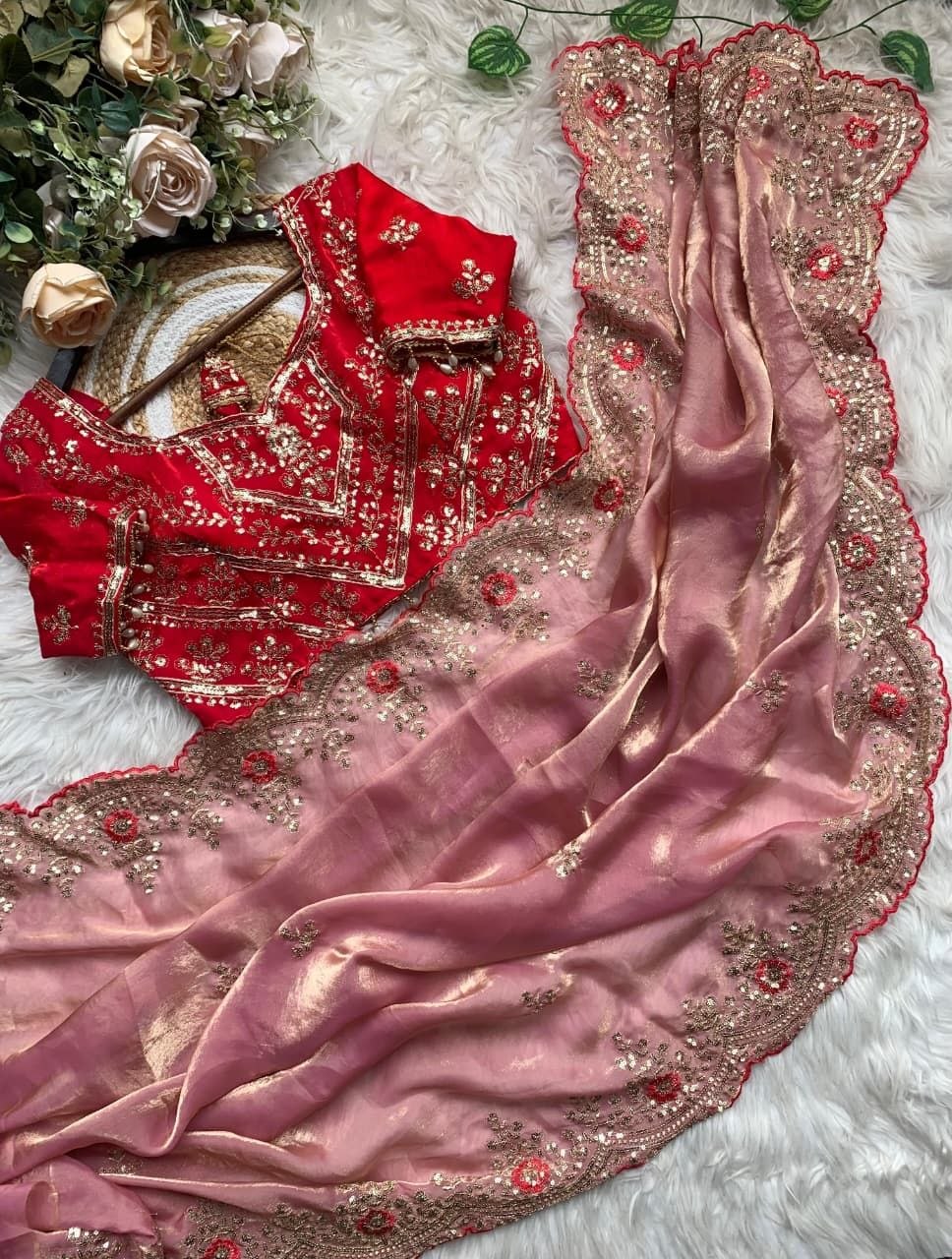 Very Soft nd Elegant Rich look fendy sartin saree