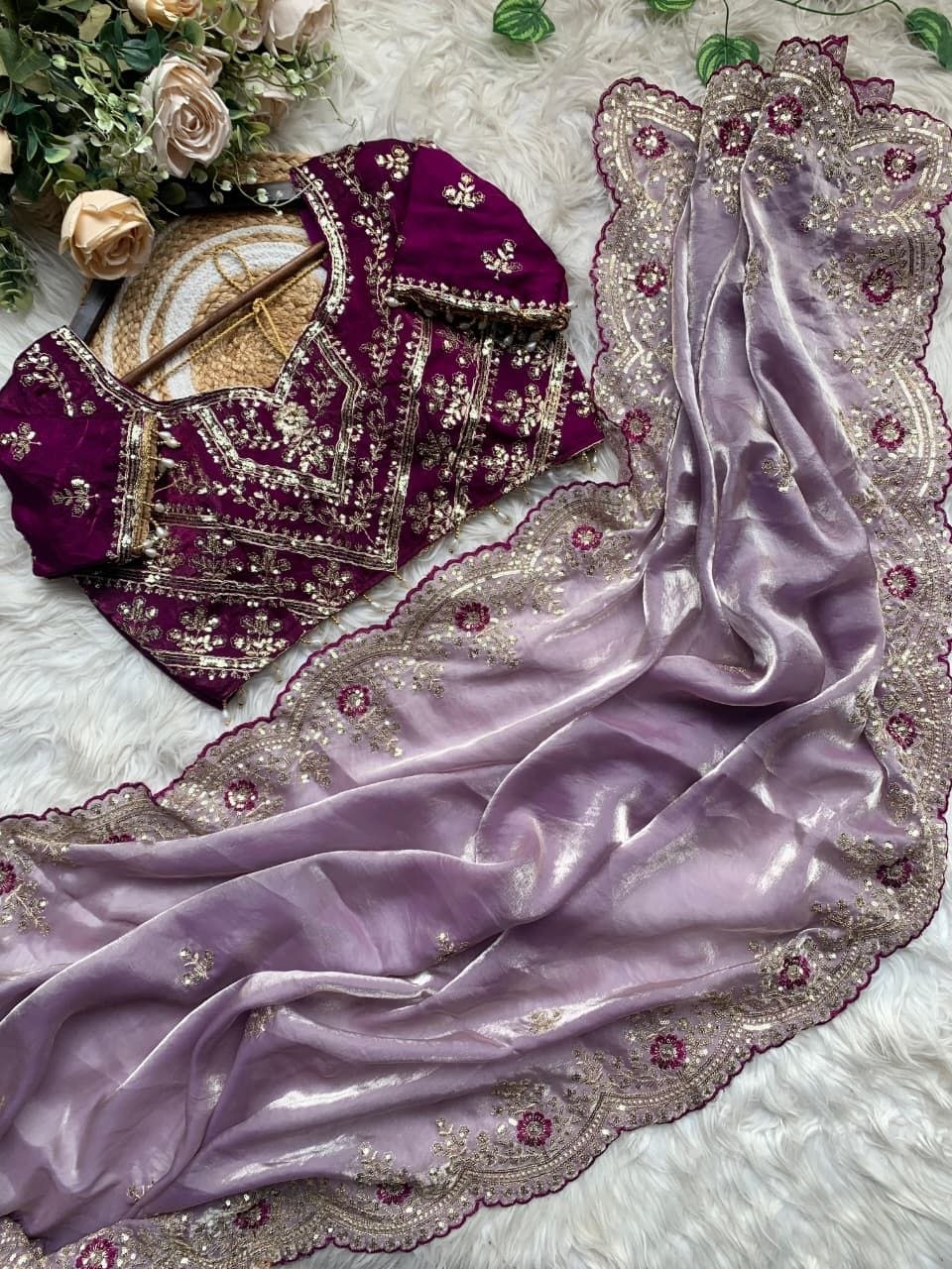 Very Soft nd Elegant Rich look fendy sartin saree