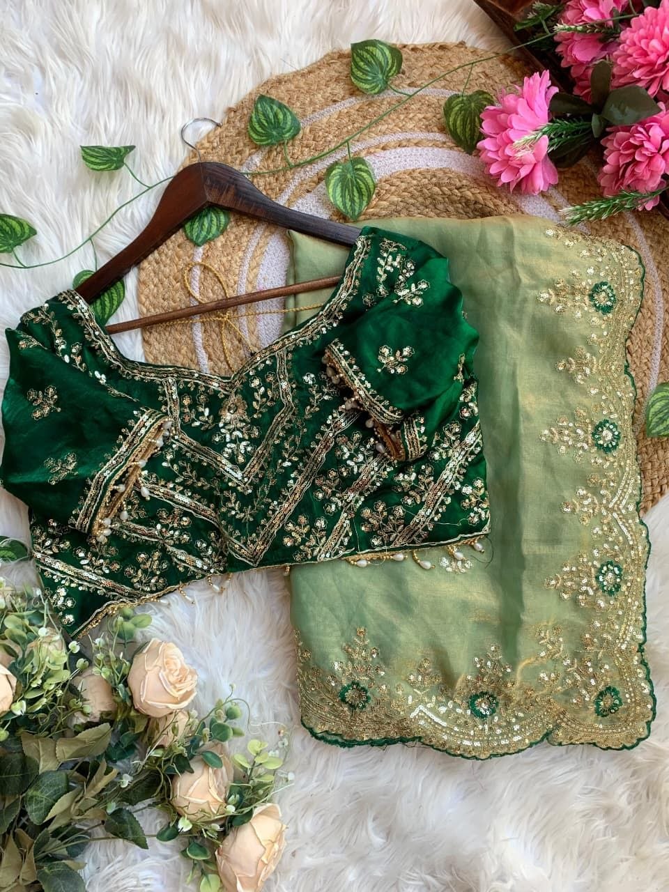 Very Soft nd Elegant Rich look fendy sartin saree