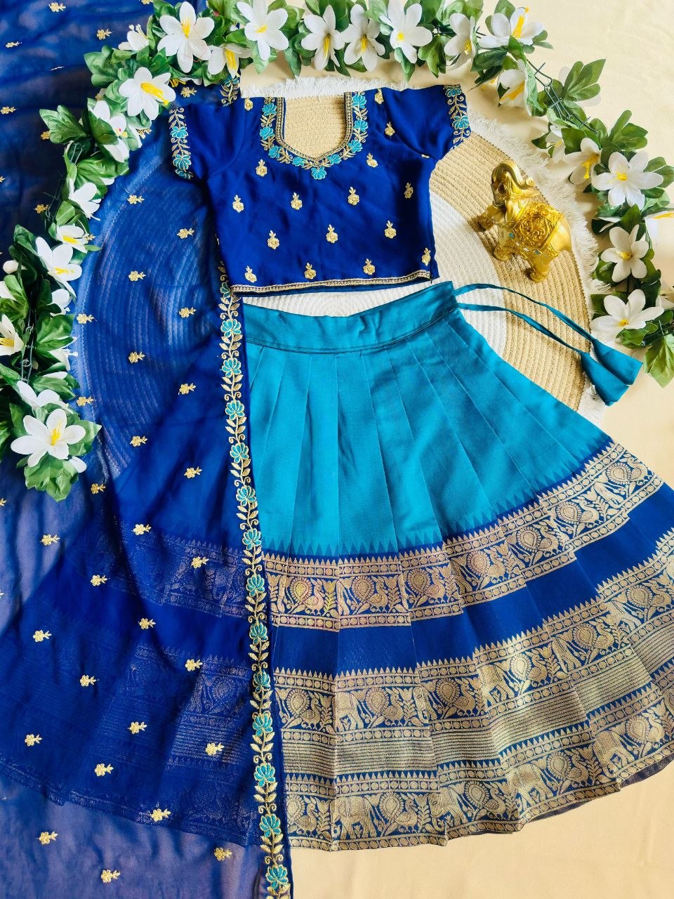 💙 Royal Blue Zari Weave Kids Lehenga Choli with Voni 💙