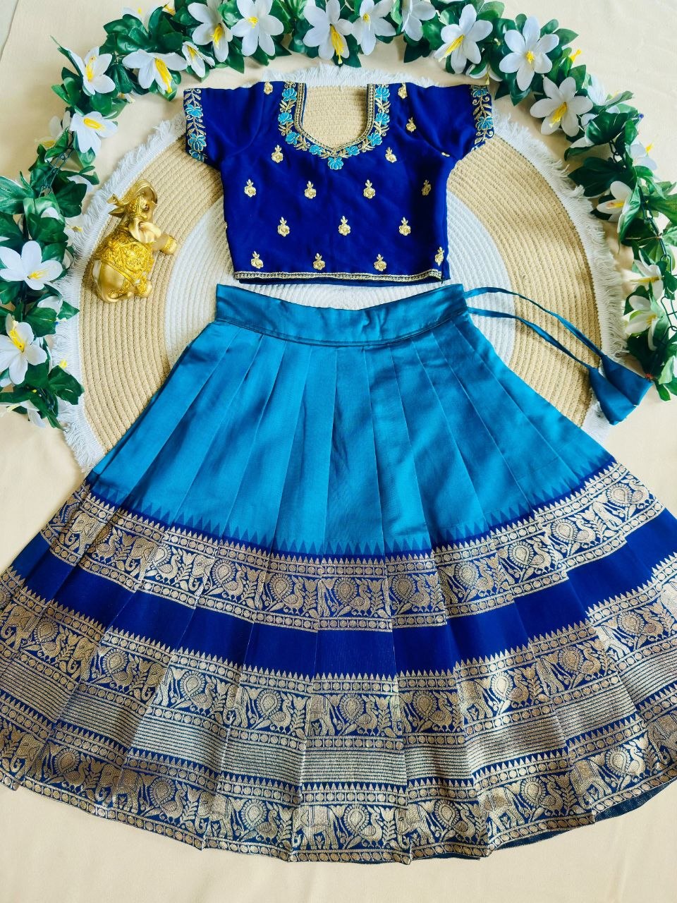 💙 Royal Blue Zari Weave Kids Lehenga Choli with Voni 💙