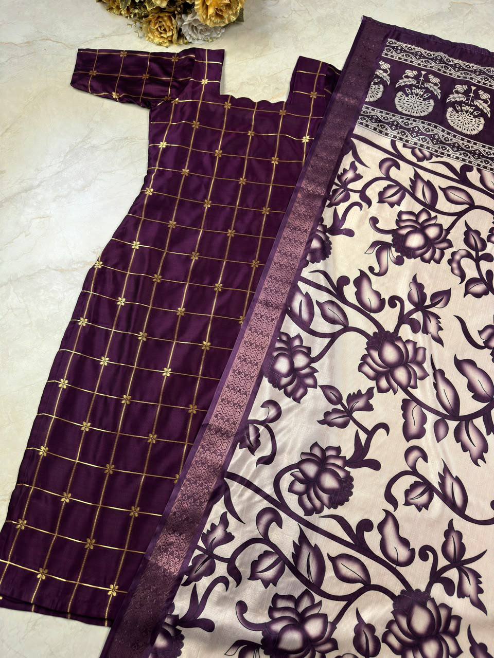 Silk Cotton Check Weaving Kurti with Scallop Neck & Chennuri Kalamkari Dupatta