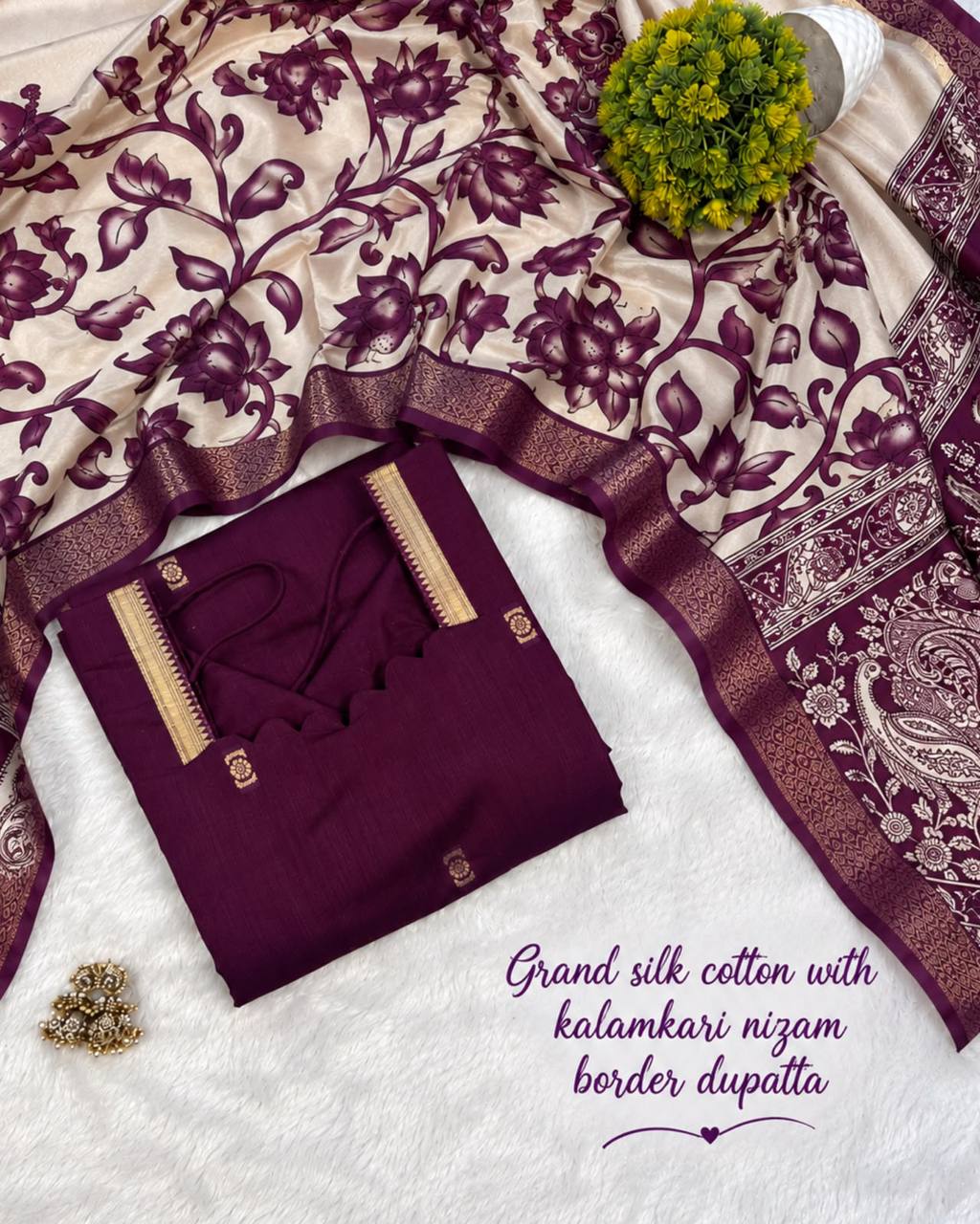Mangalagiri Butta Silk Cotton Top Set with Chennuri Silk Kalamkari Dupatta