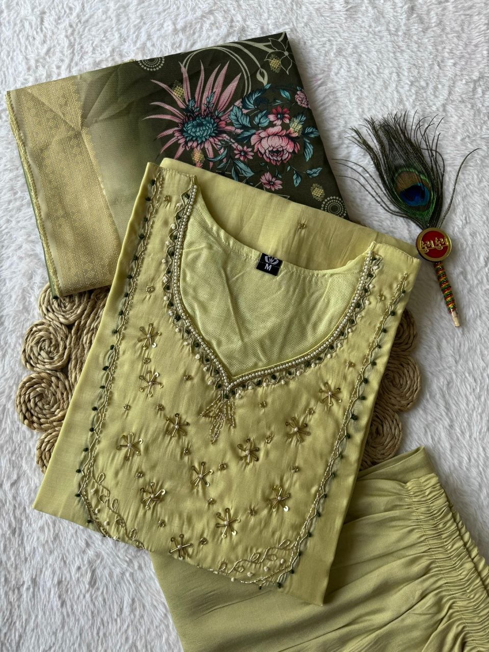 Premium Mul Chanderi Kurti Sets With Duppat And Pant