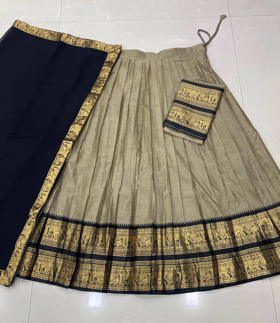 South Indian Kanci Cotton Silk Zari Weaving Lehenga Choli Set with Georgette Dupatta for Women