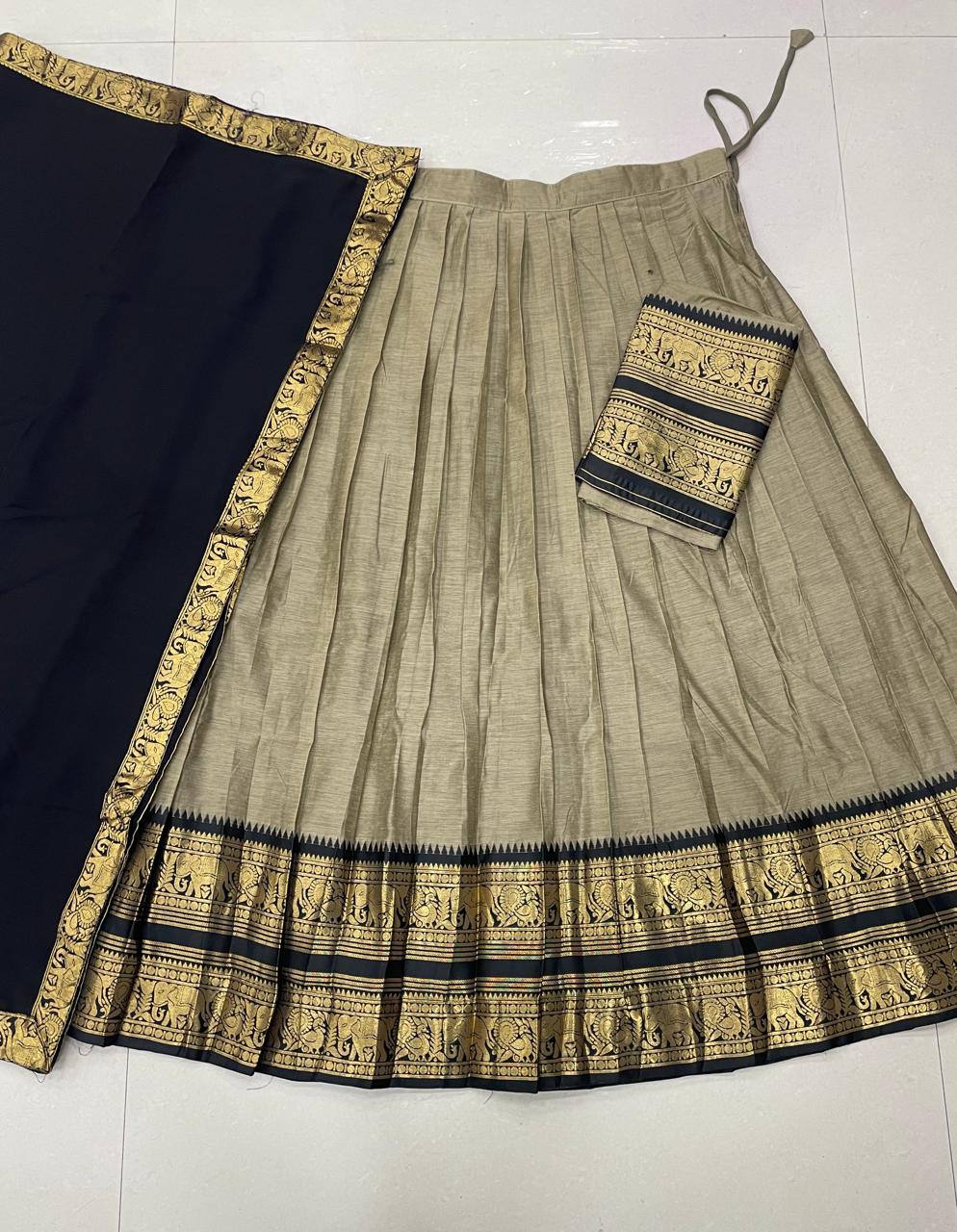 South Indian Kanci Cotton Silk Zari Weaving Lehenga Choli Set with Georgette Dupatta for Women