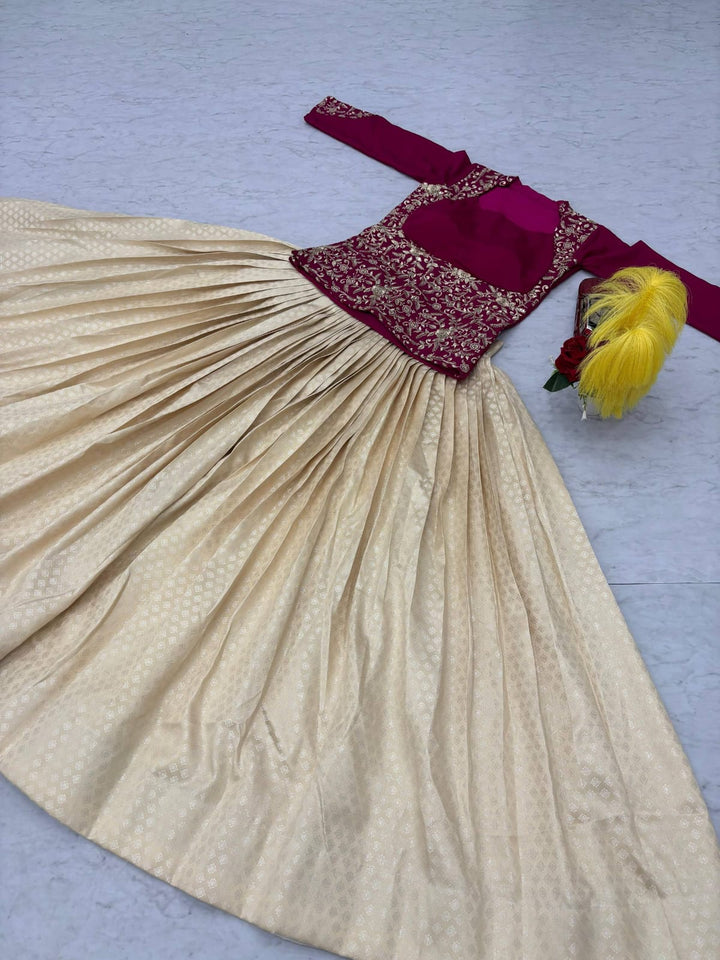 Choli , Lehenga & Dupatta set