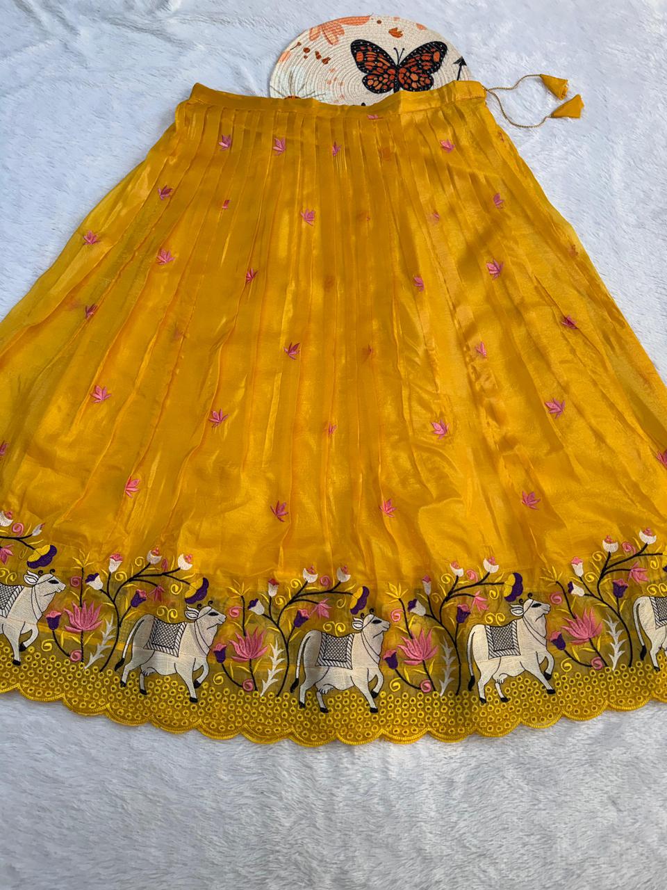 Lehanga , Blouse & Dupatta