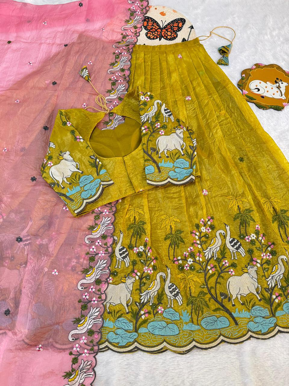 Lehanga , Blouse & Dupatta