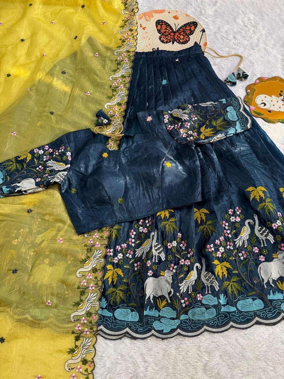 Lehanga , Blouse & Dupatta