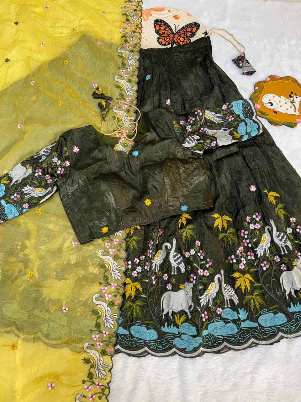 Lehanga , Blouse & Dupatta