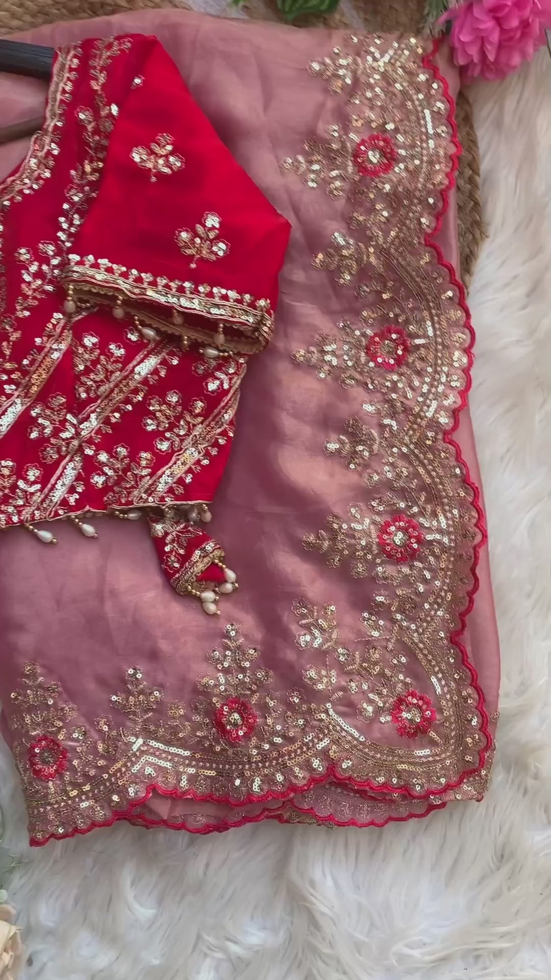 Very Soft nd Elegant Rich look fendy sartin saree